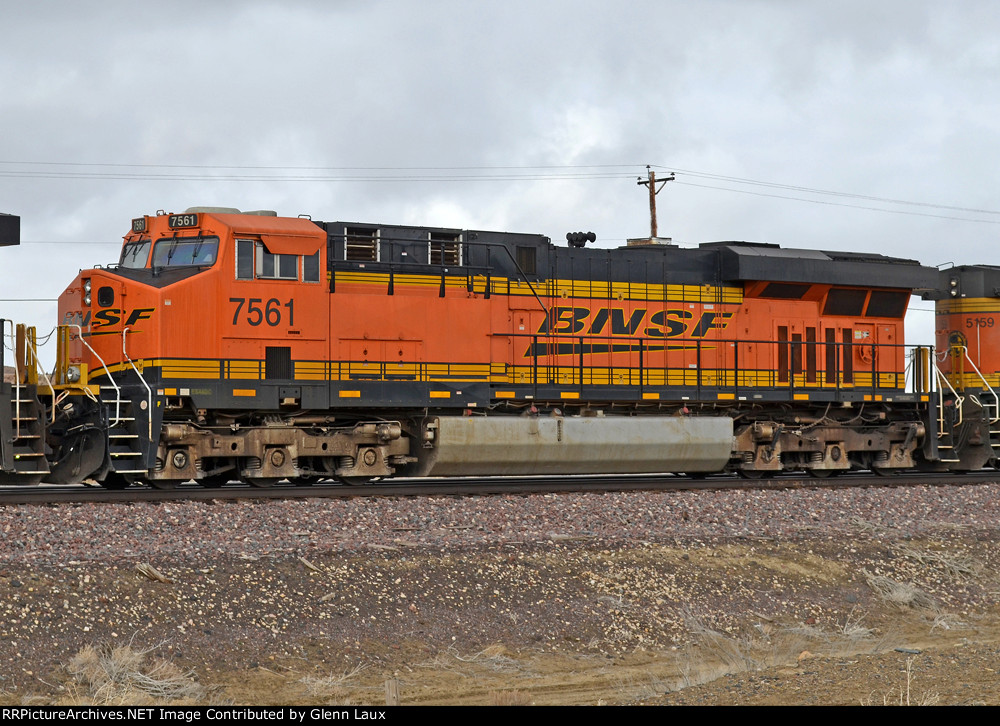 BNSF 7561